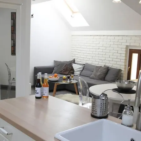 Ewm Super Attic - 2-rooms - Old Town شقة