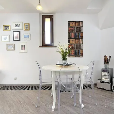 Ewm Super Attic - 2-rooms - Old Town Apartment *